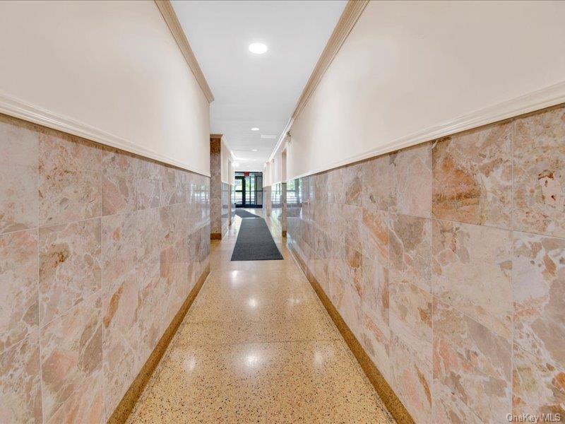 1910 S Pelham Parkway S, Unit 3G photo 21