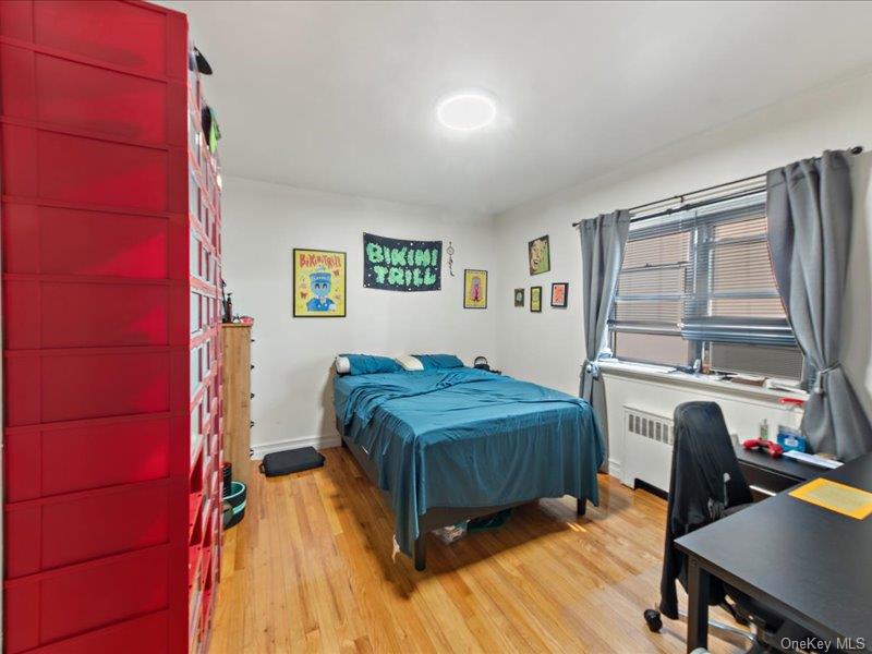 1910 S Pelham Parkway S, Unit 3G photo 17