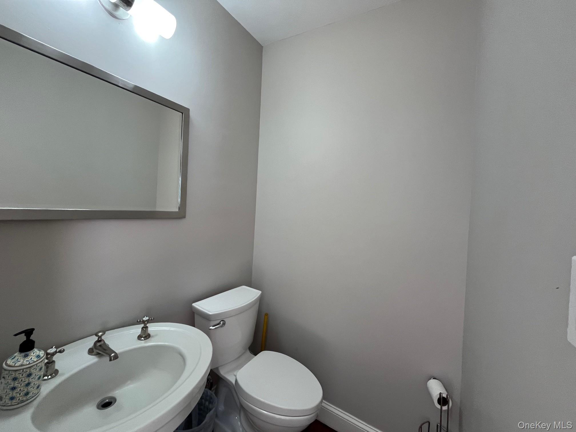 150 Clipper Roadway – For Rent photo 19