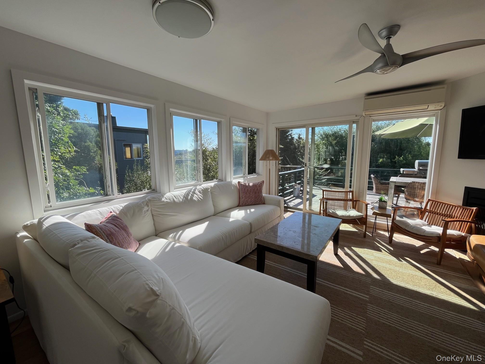 150 Clipper Roadway – For Rent photo 2