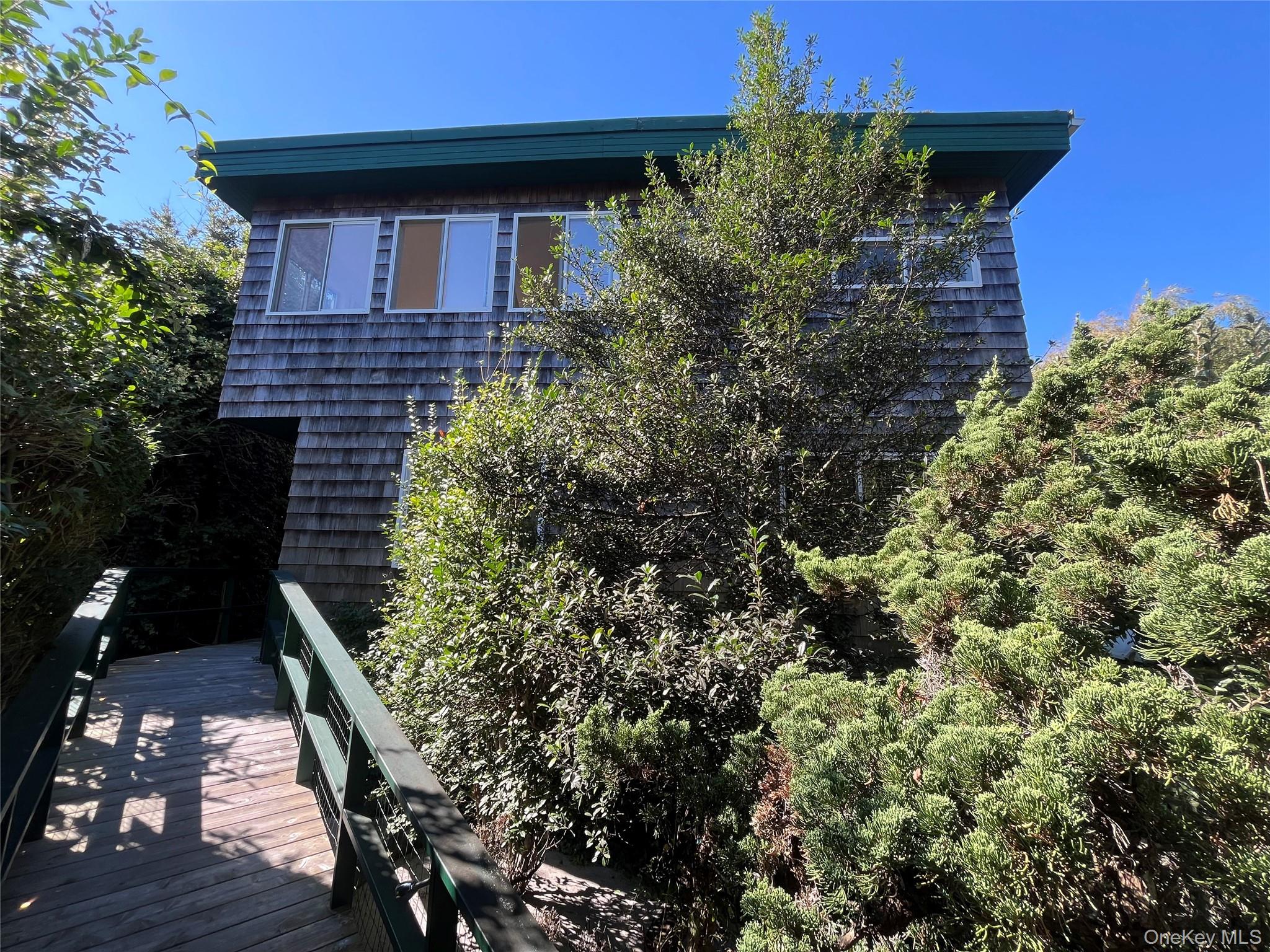 150 Clipper Roadway – For Rent