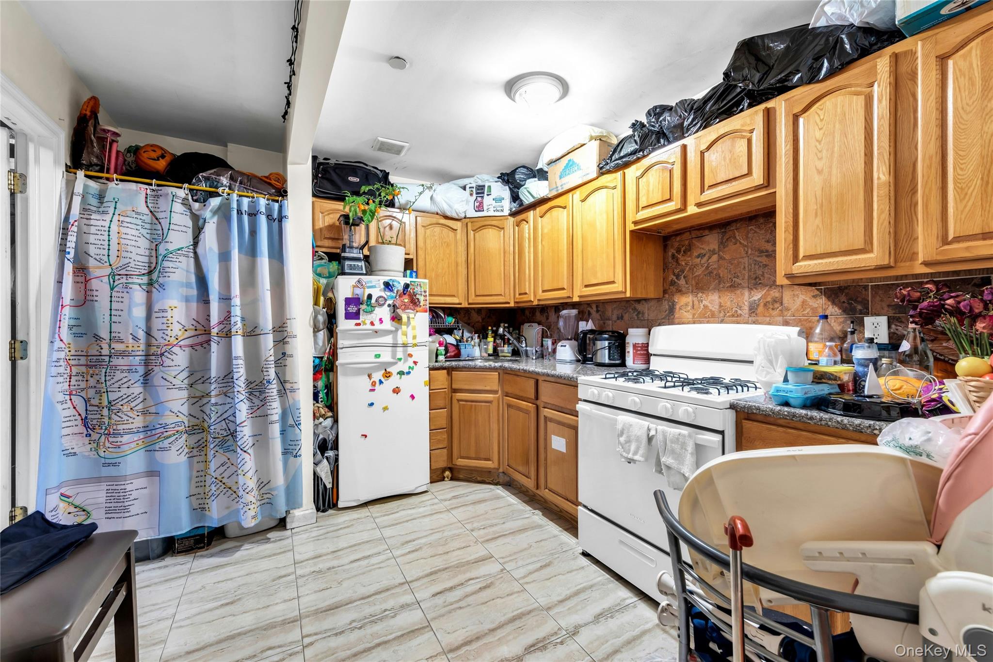 102-18 Radcliff Avenue – For Sale photo 3