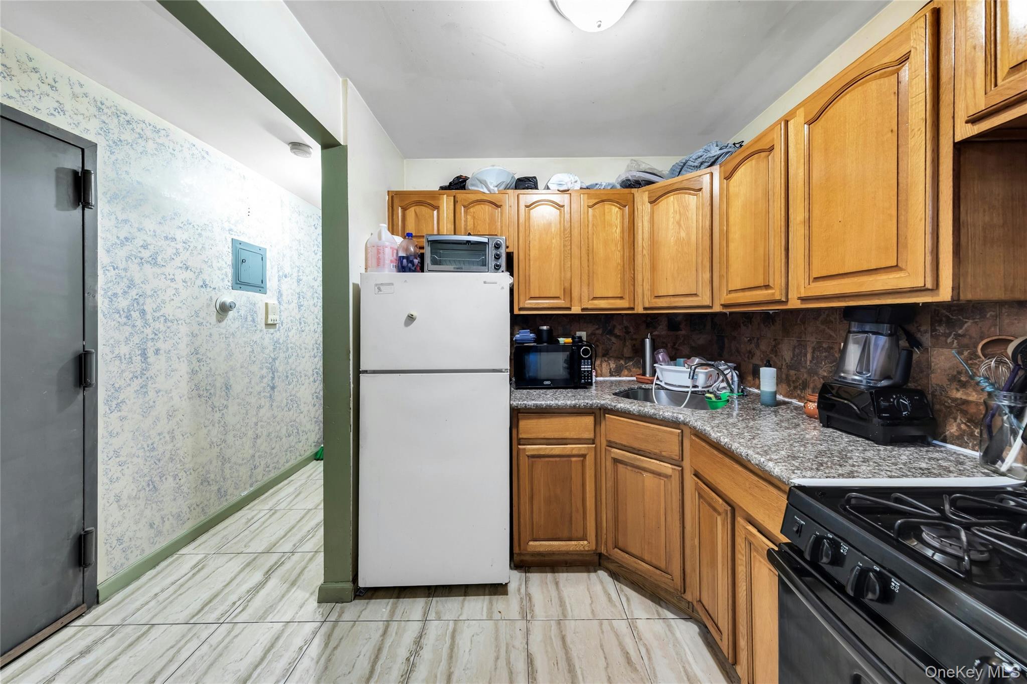 102-18 Radcliff Avenue – For Sale photo 21