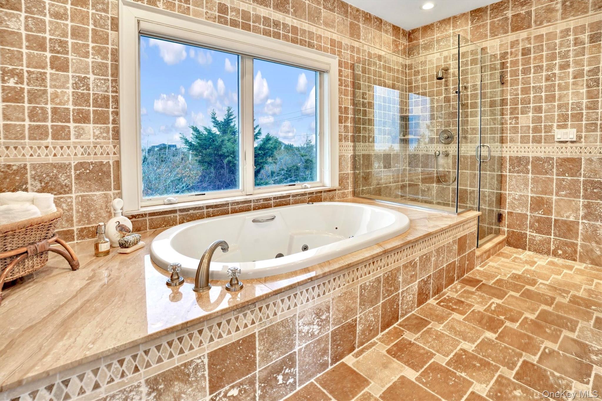 605 Dune Road – For Sale photo 31