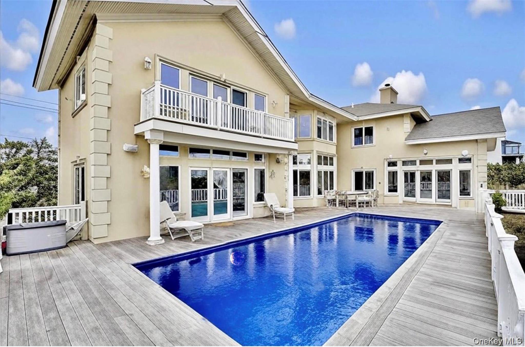 605 Dune Road – For Sale