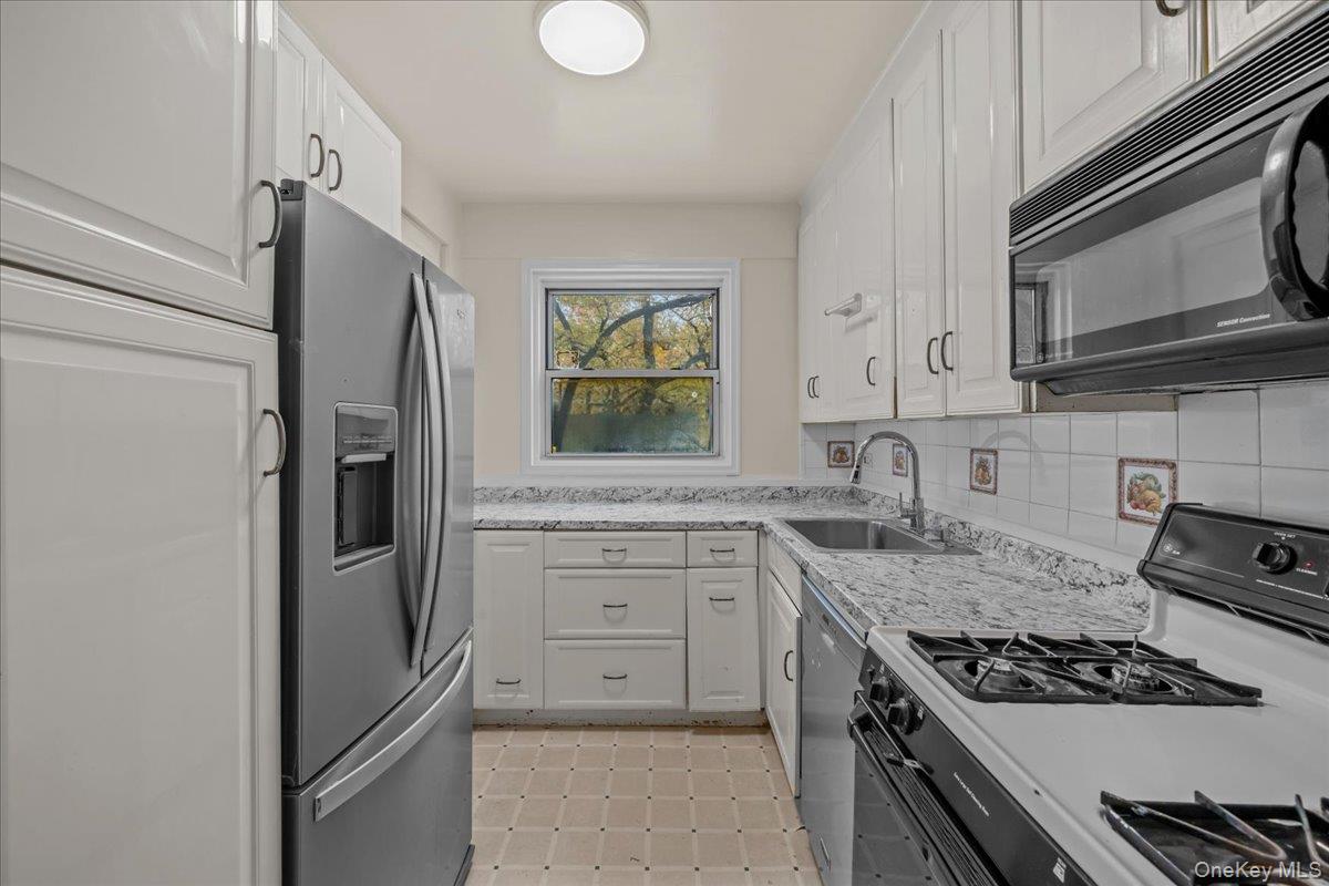 750 Kappock Street, Unit 207 photo 4