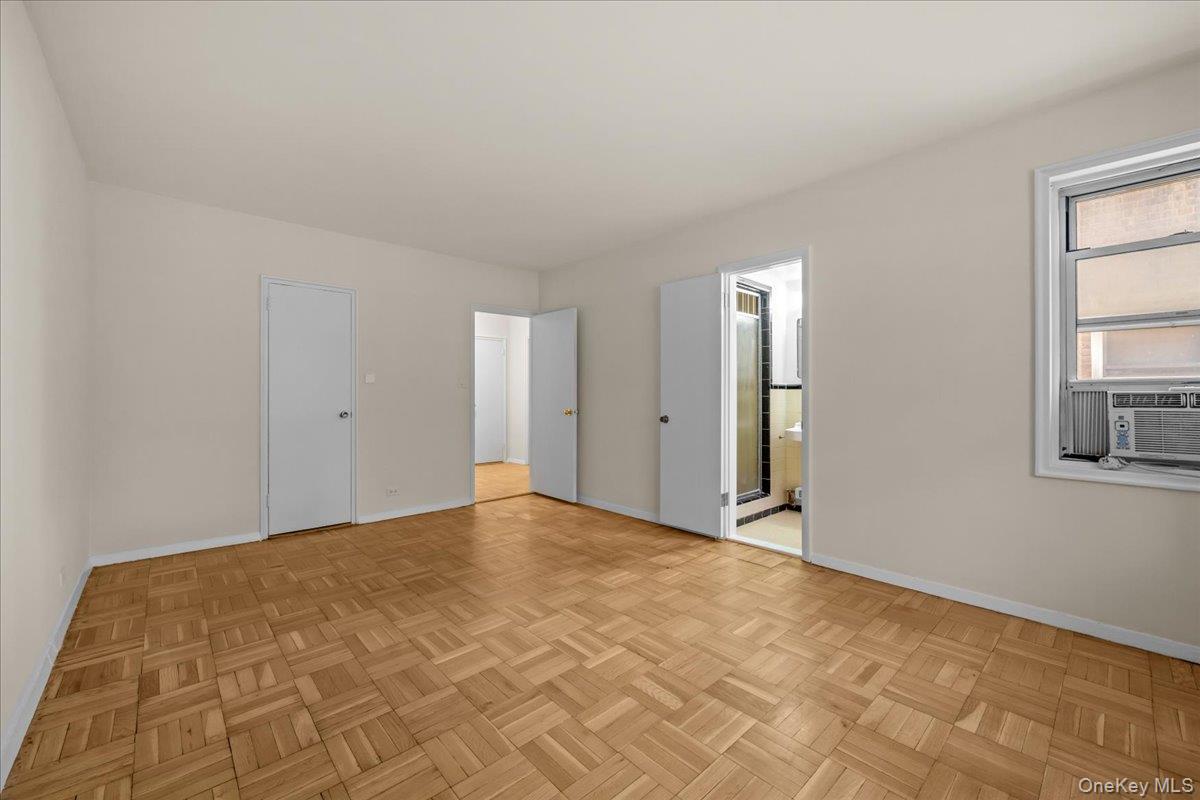 750 Kappock Street, Unit 207 photo 7