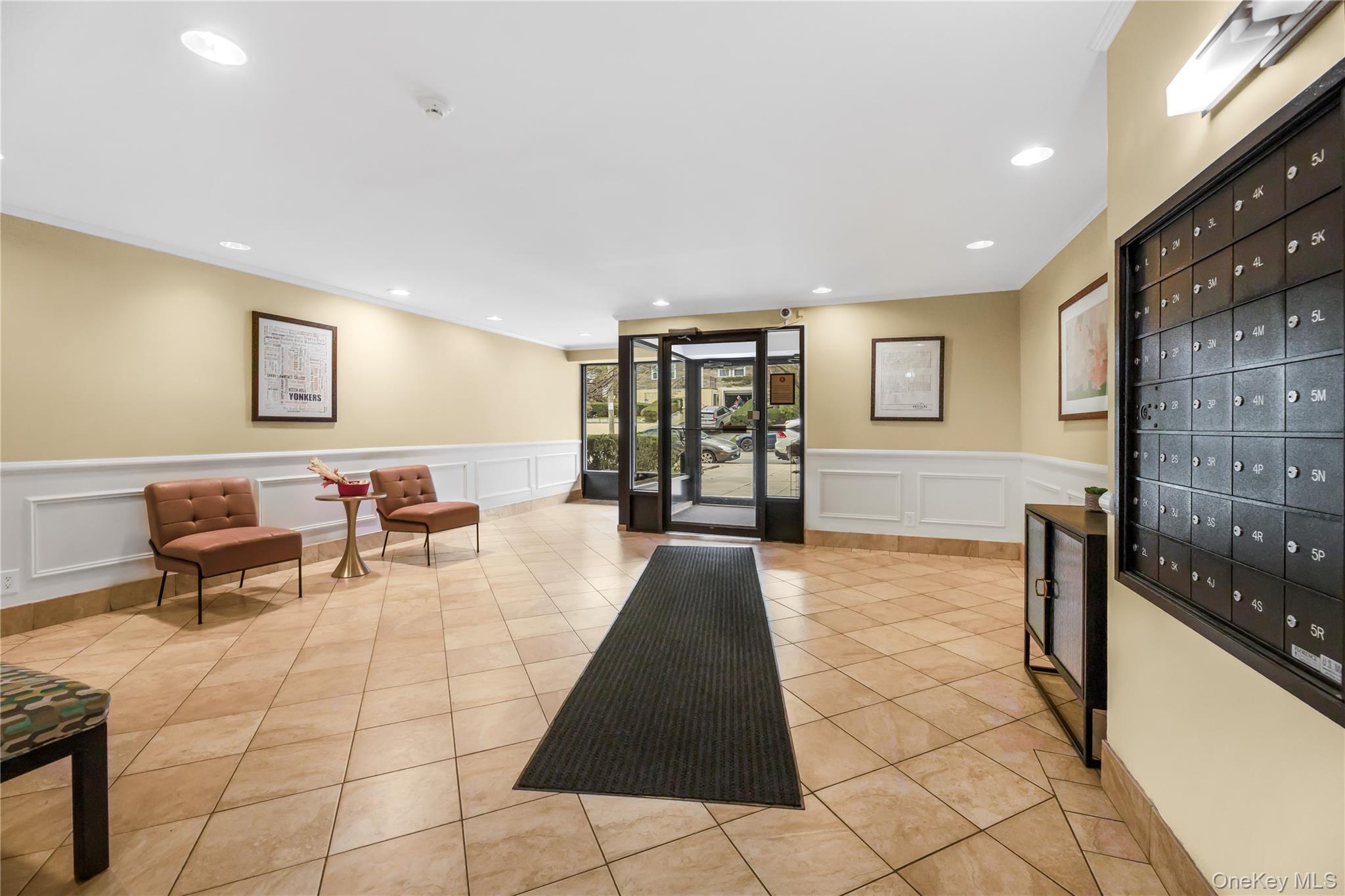 679 Warburton Avenue, Unit 1M photo 12