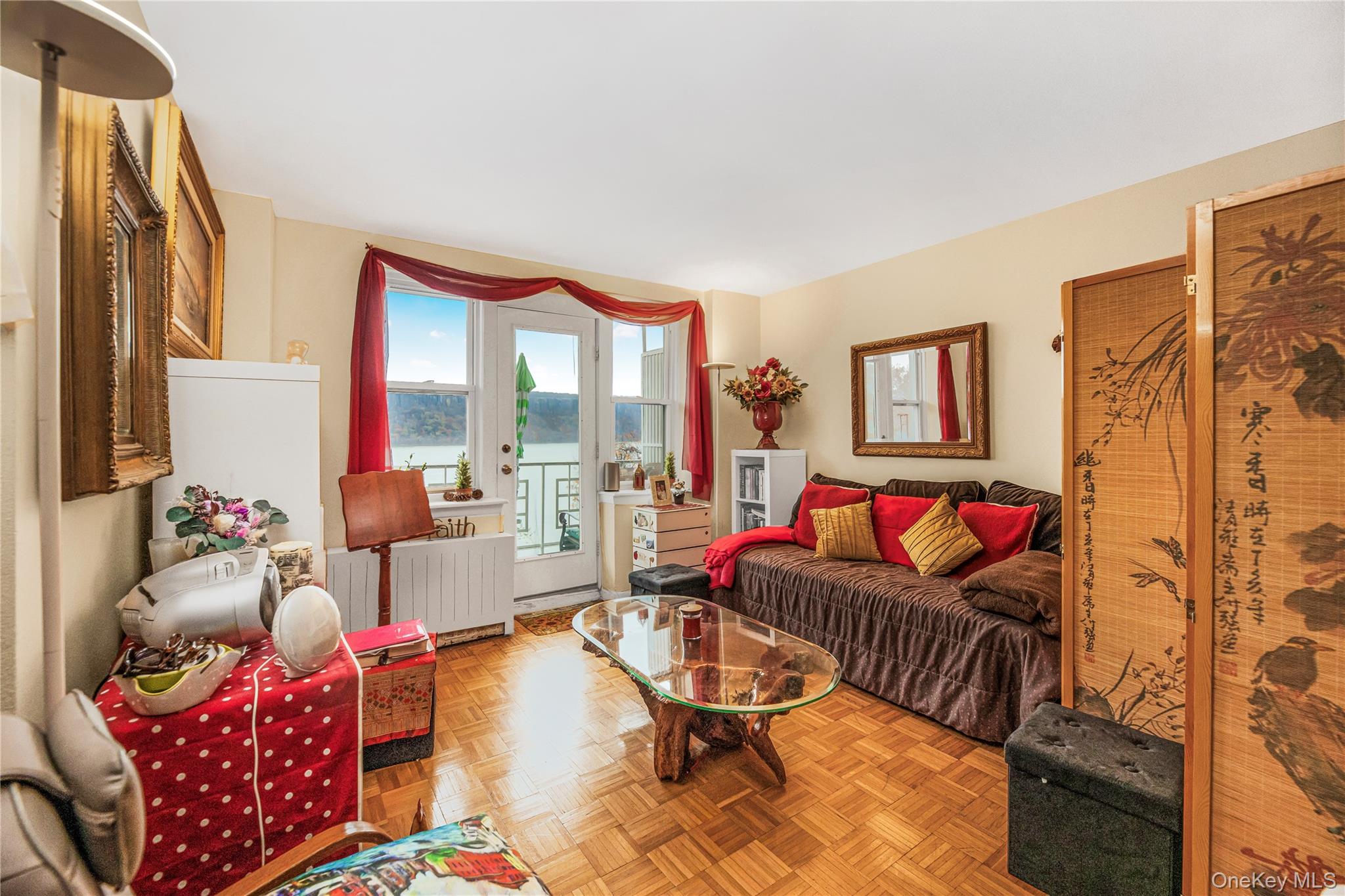 679 Warburton Avenue, Unit 1M photo 4