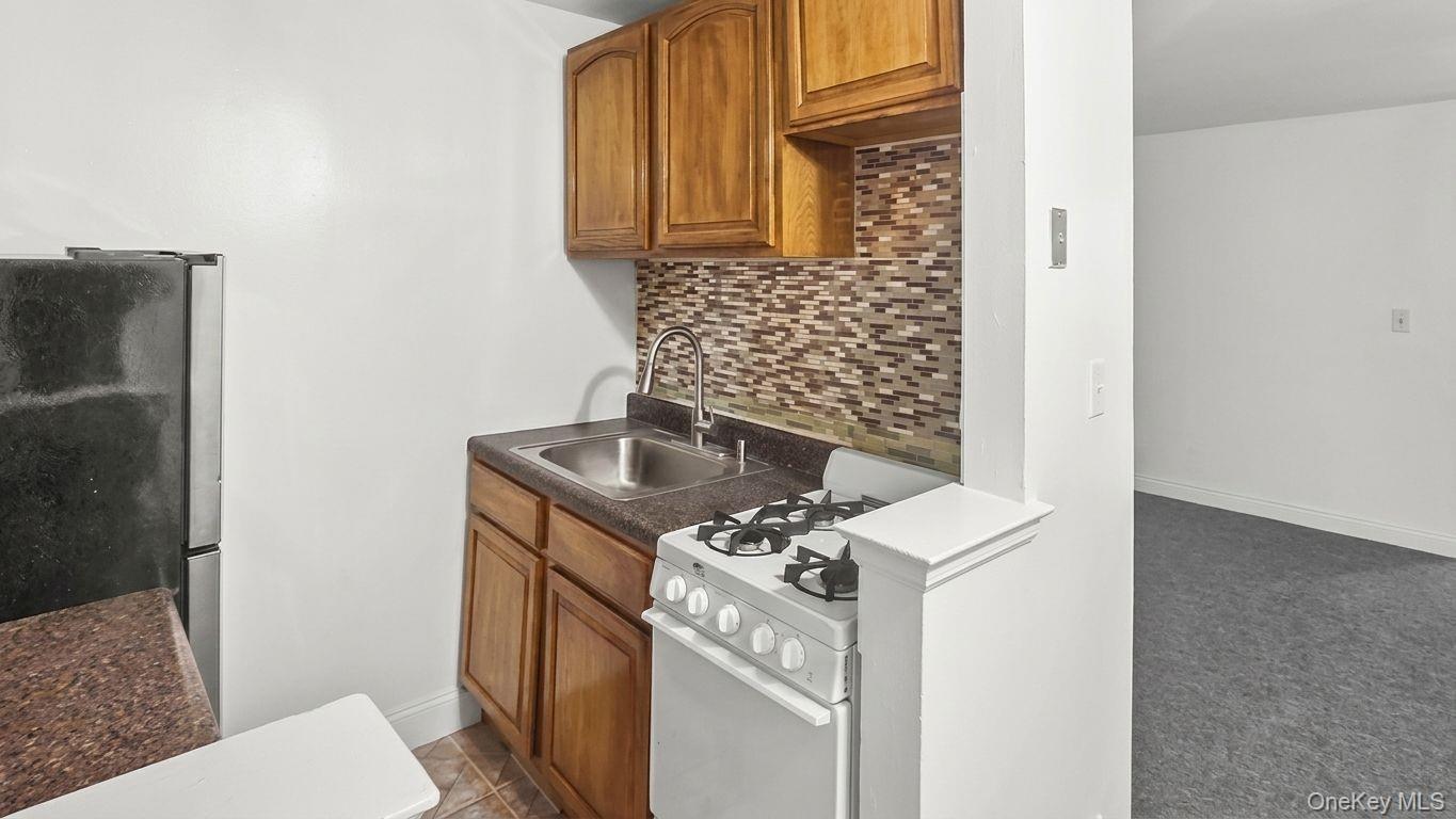 87-20 175th Street, Unit 1K photo 4