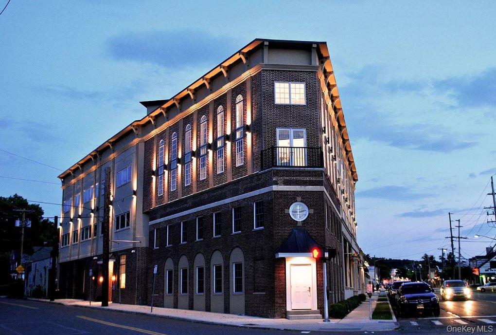 226 New York Avenue, Unit 201