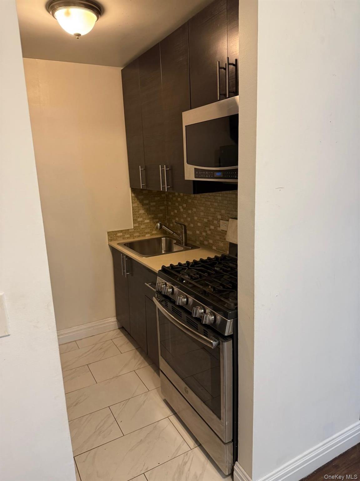 3520 Tryon Avenue, Unit 405 photo 15