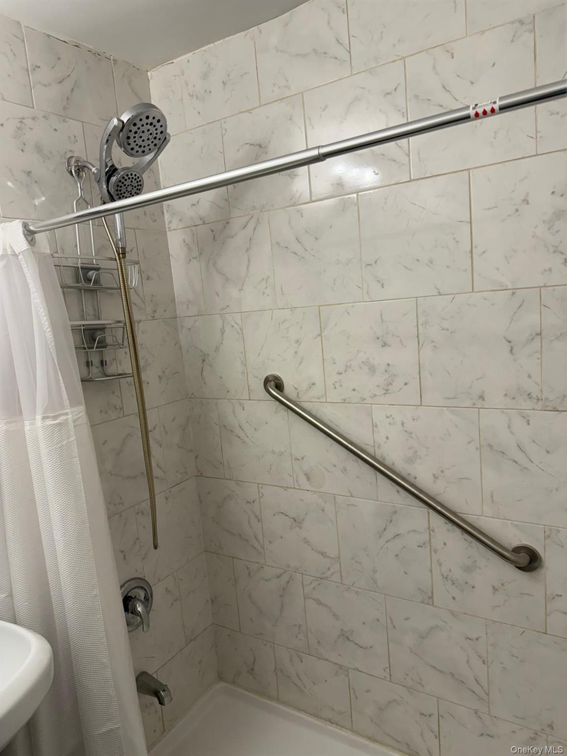 3520 Tryon Avenue, Unit 405 photo 13
