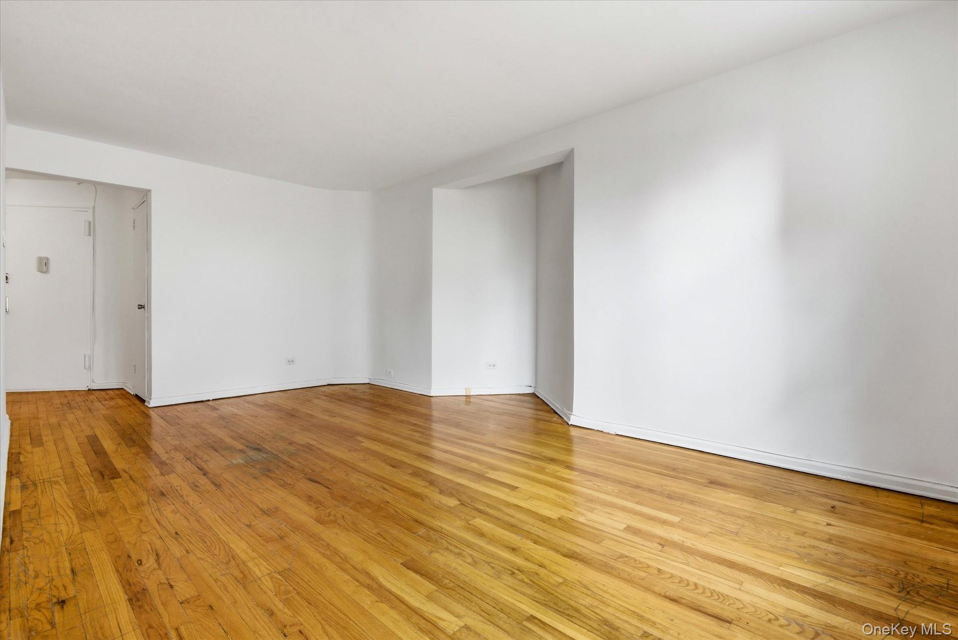 60-11 Broadway, Unit 4N photo 4