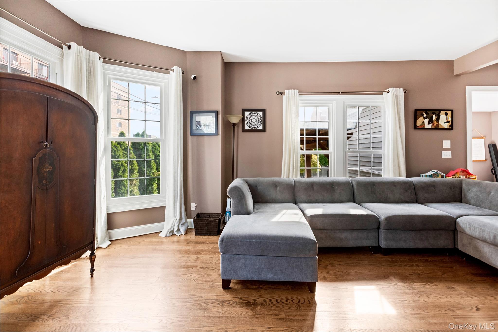 10 Maple Avenue – For Sale photo 17