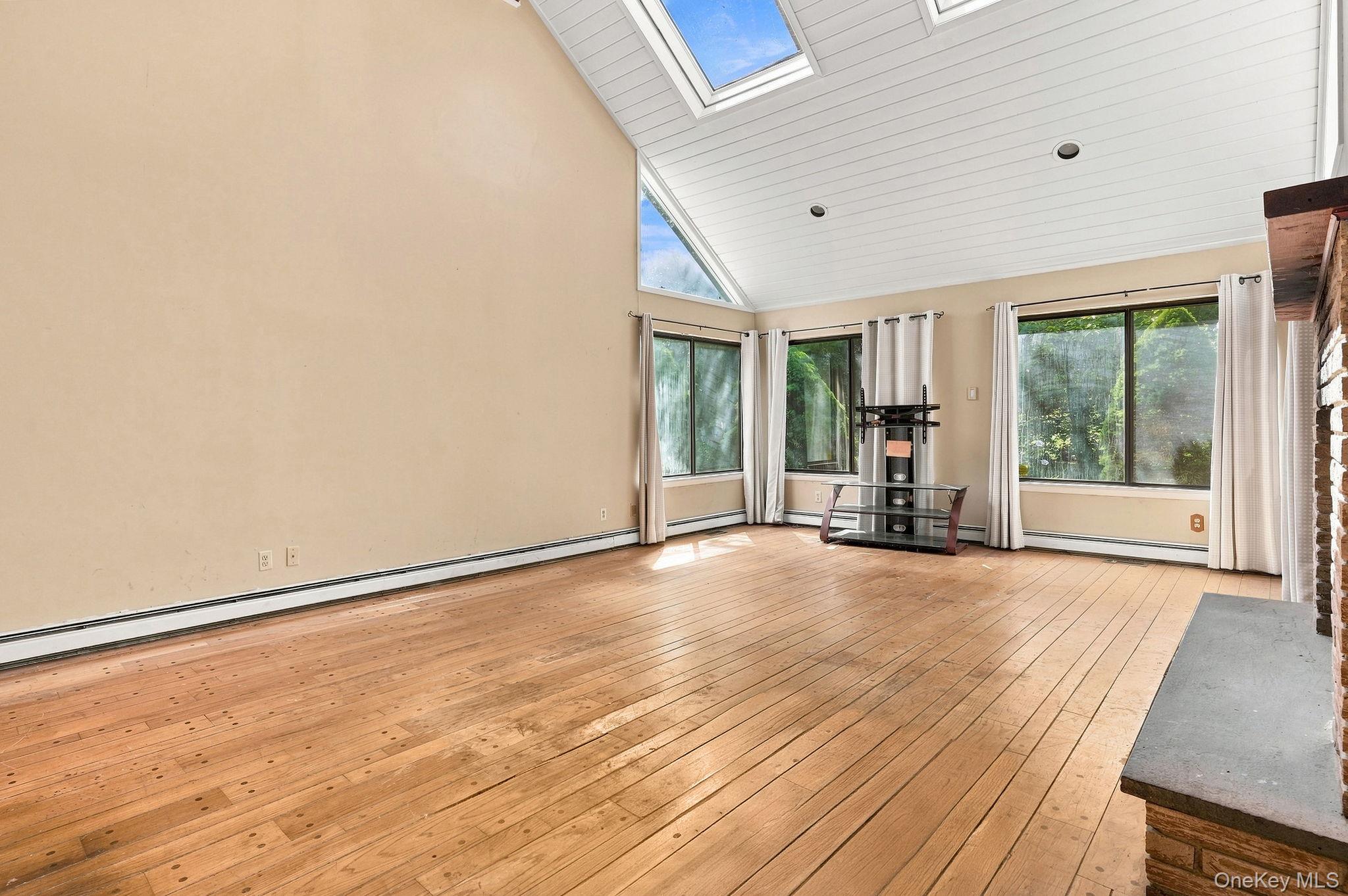 8 Cobbling Rock Drive – For Sale photo 14