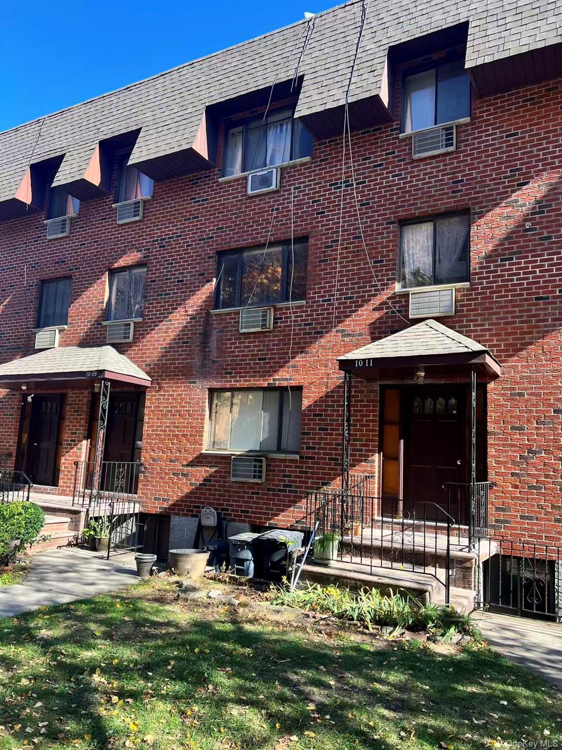 1009 166th Street – For Sale