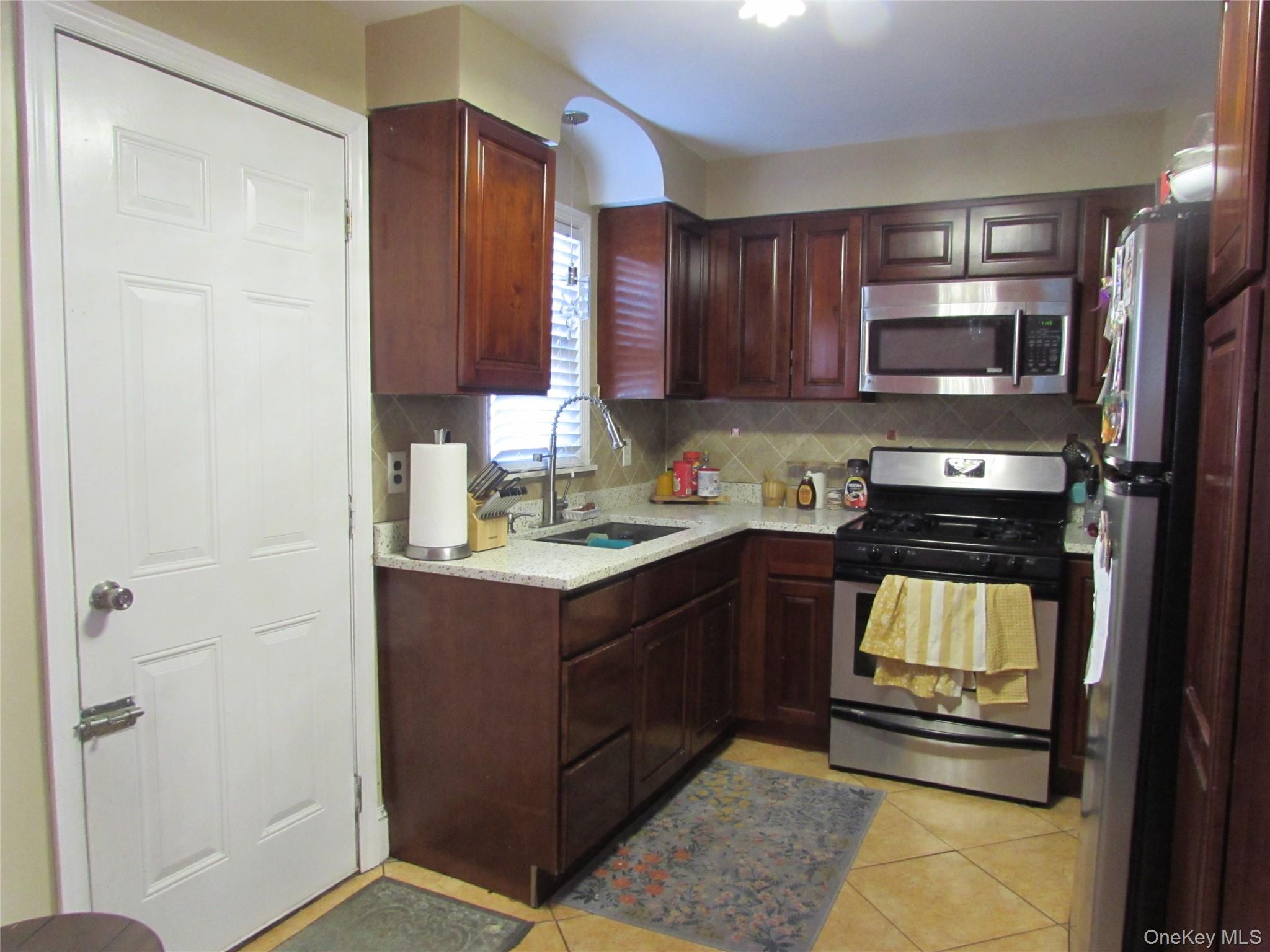 51 Phoenix Street – For Sale photo 2