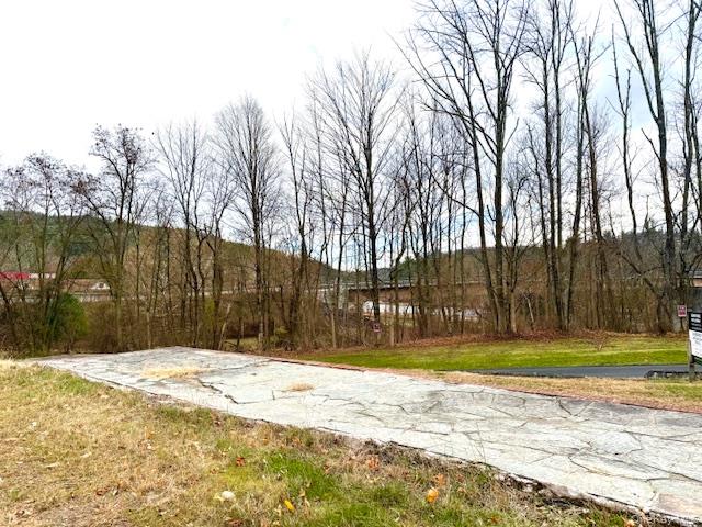 8 River Road – For Sale photo 3