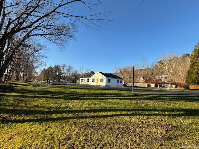 8 River Road – For Sale photo 12