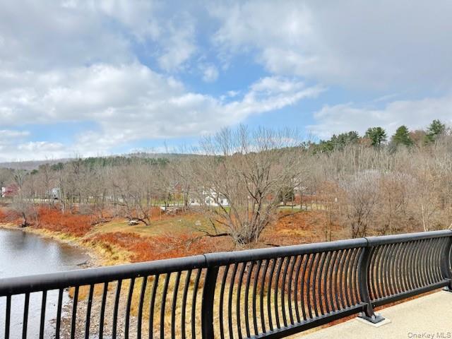 8 River Road – For Sale photo 7