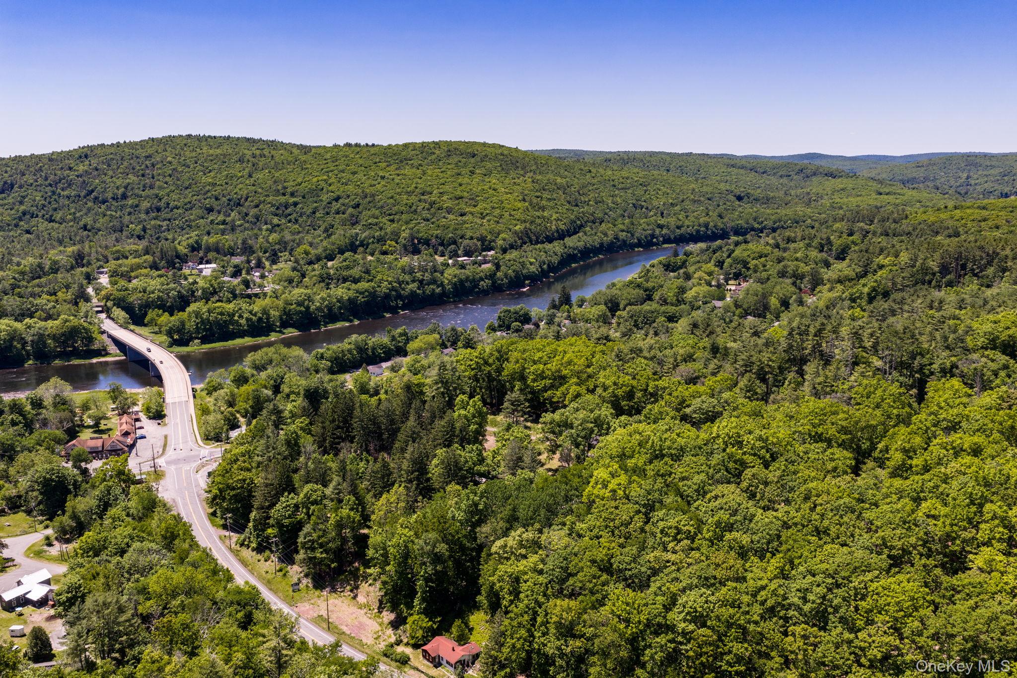 12 River Road – For Sale photo 3
