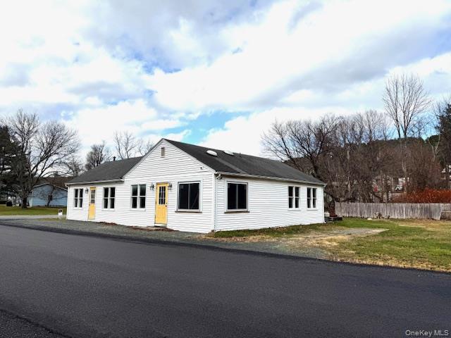 12 River Road – For Sale photo 11