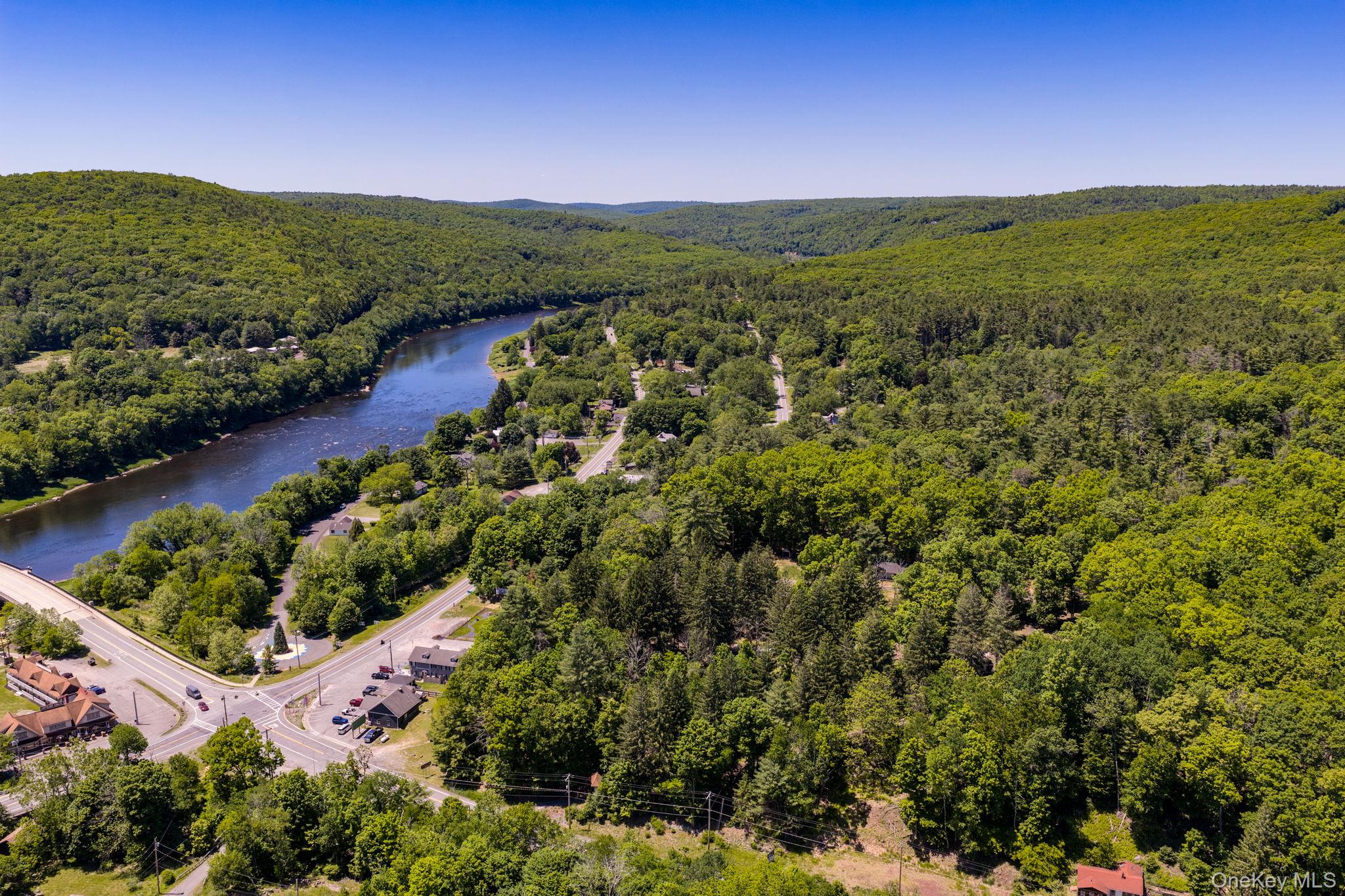 12 River Road – For Sale photo 2