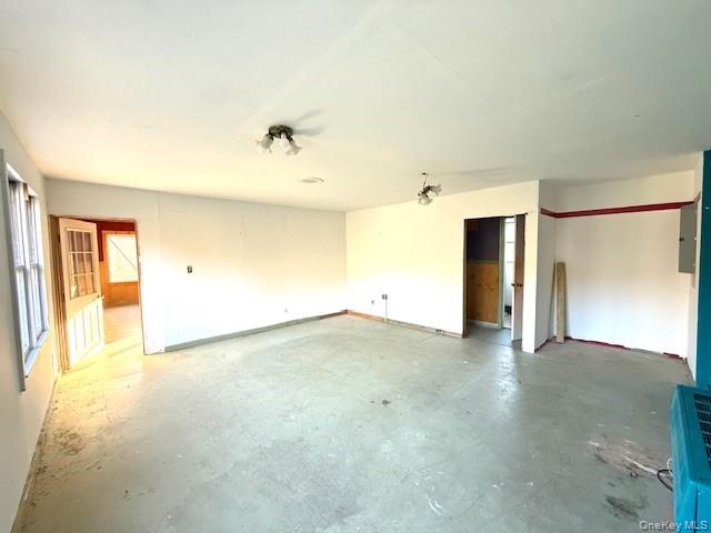 12 River Road – For Sale photo 17