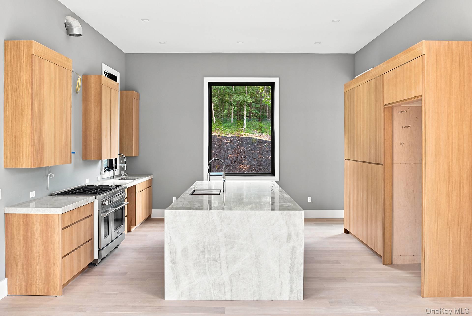 207 Middle Line Highway – For Sale photo 6