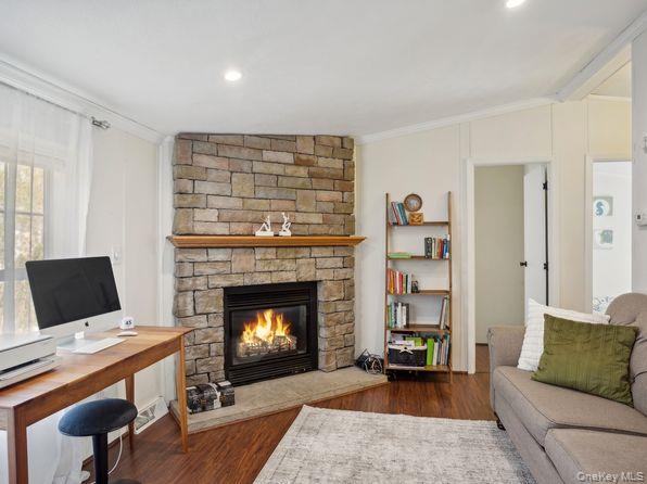 337 Three Mile Harbo, Unit 10 photo 3