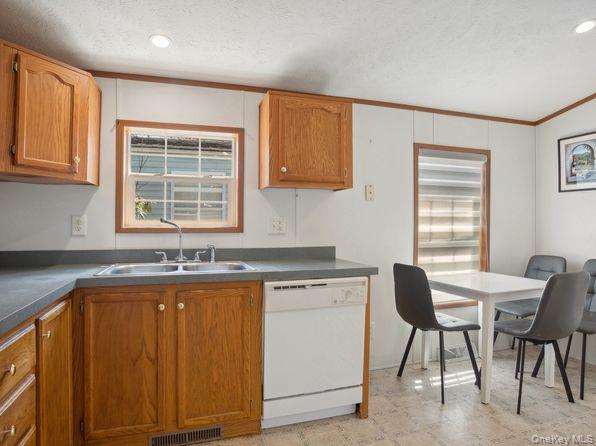 337 Three Mile Harbo, Unit 10 photo 9