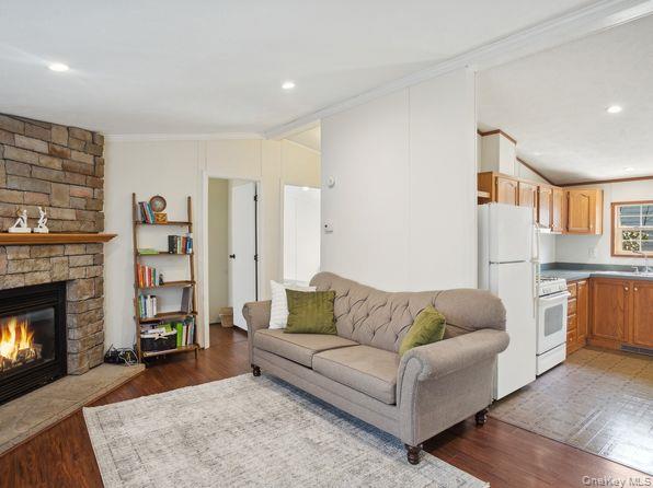 337 Three Mile Harbo, Unit 10 photo 2