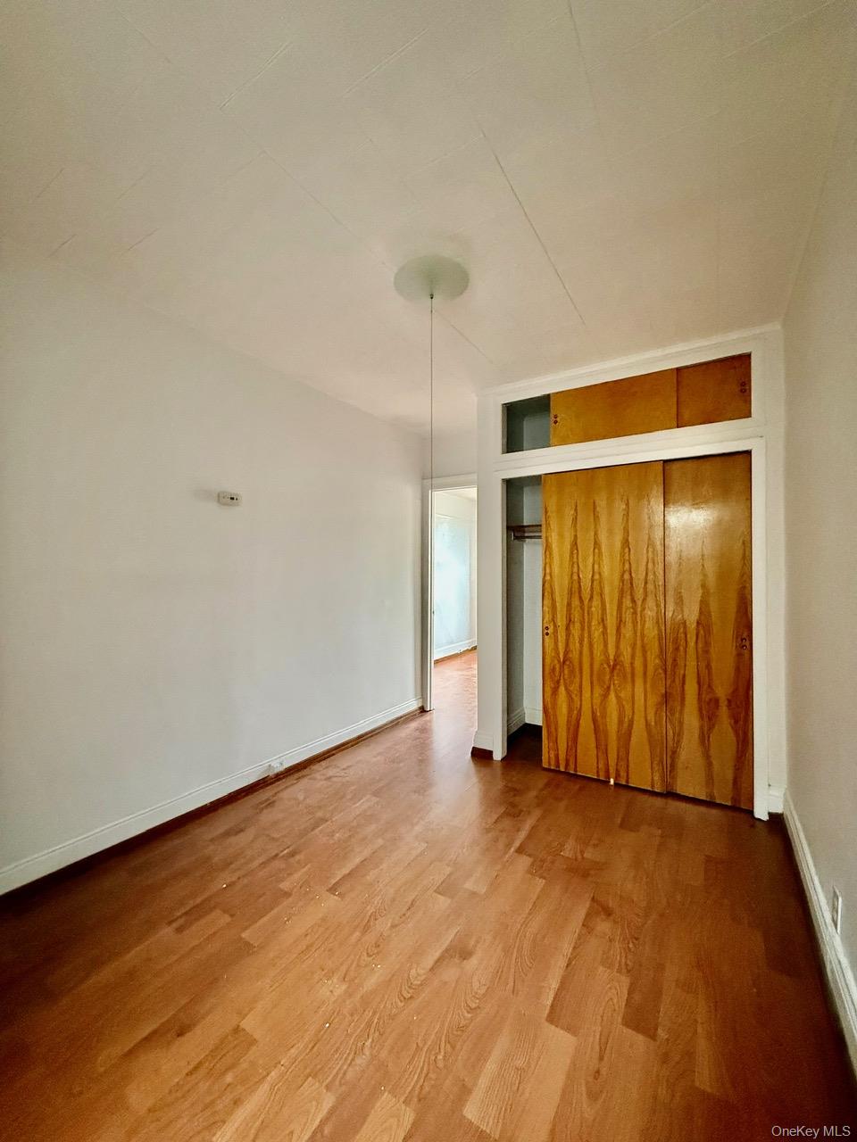 2052 Gates Avenue – For Sale photo 14