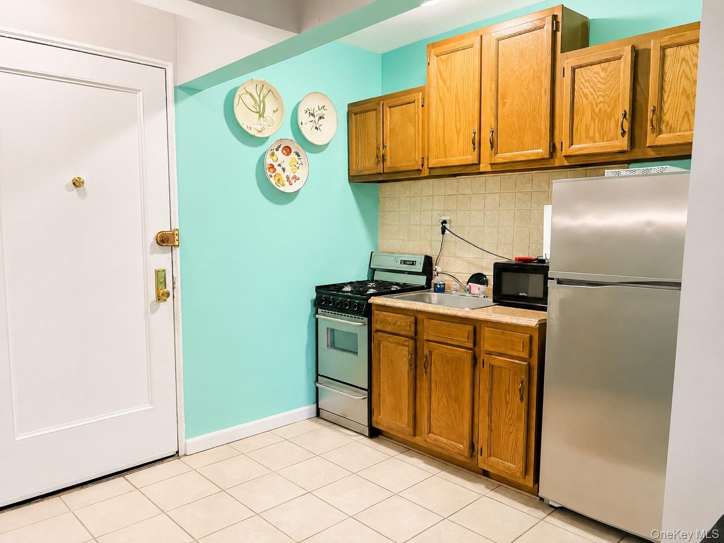 1273 North Avenue, Unit 1G. Entry photo 8
