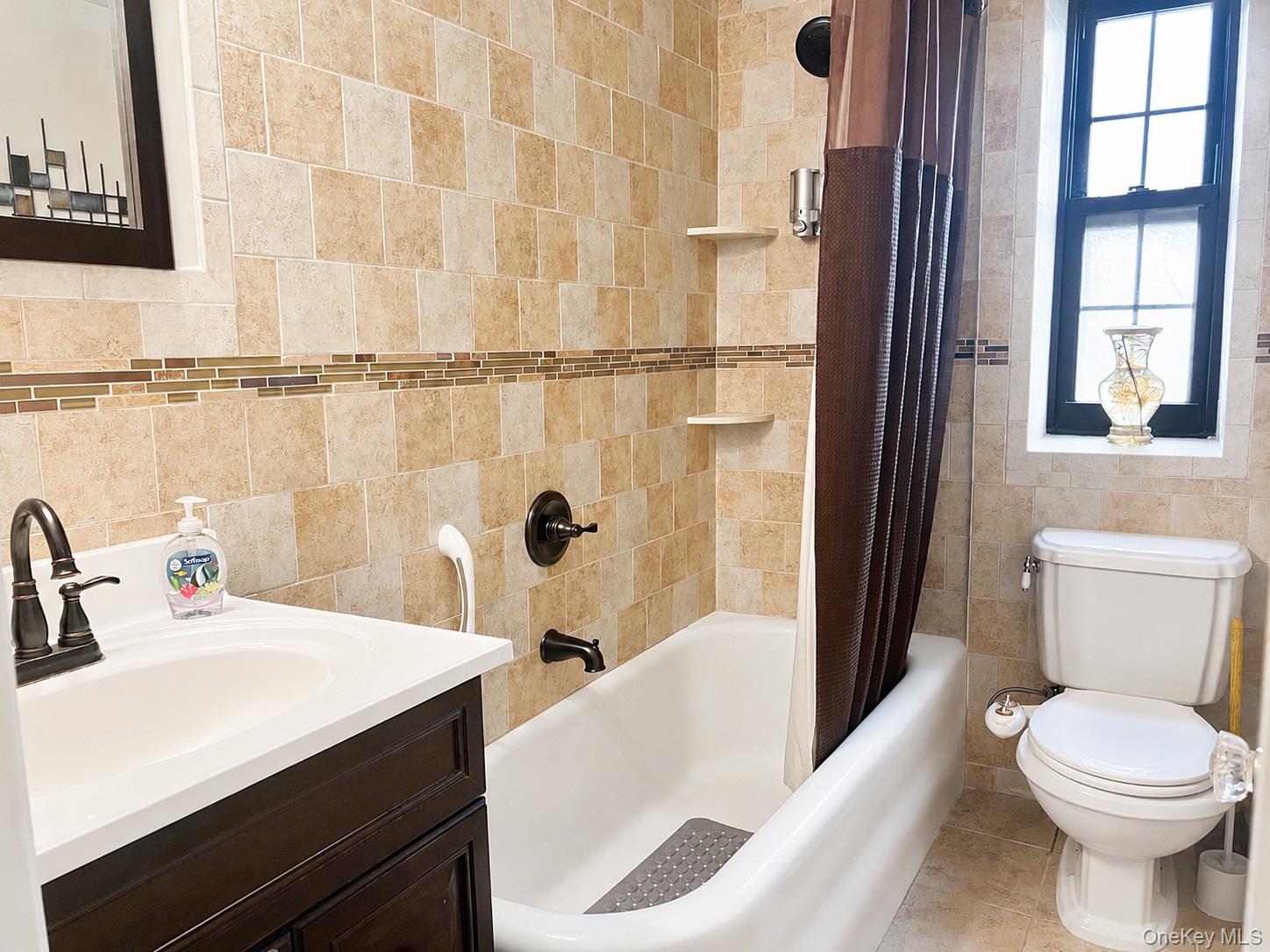 1273 North Avenue, Unit 1G. Entry photo 15