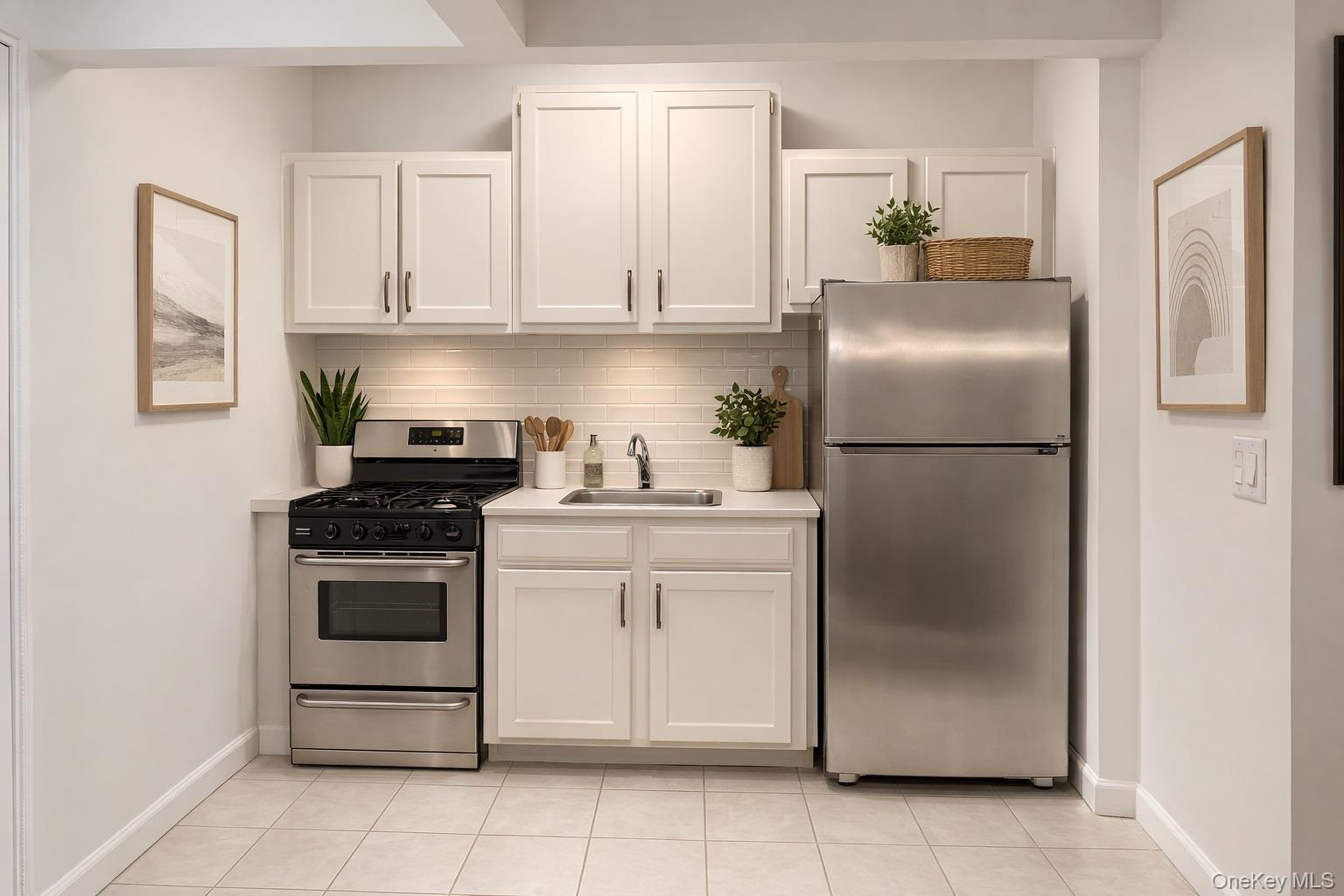 1273 North Avenue, Unit 1G. Entry photo 3