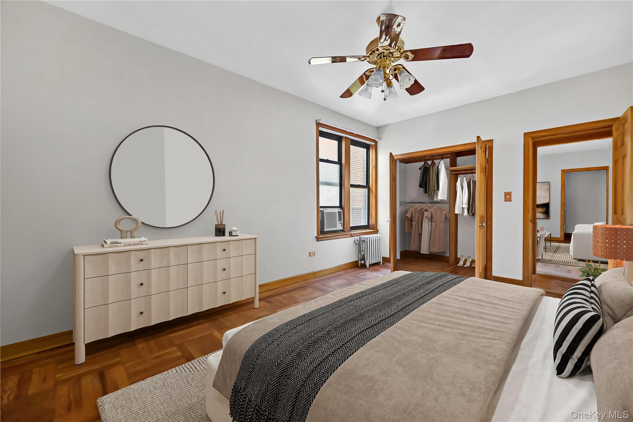 828 Gerard Avenue, Unit 2E