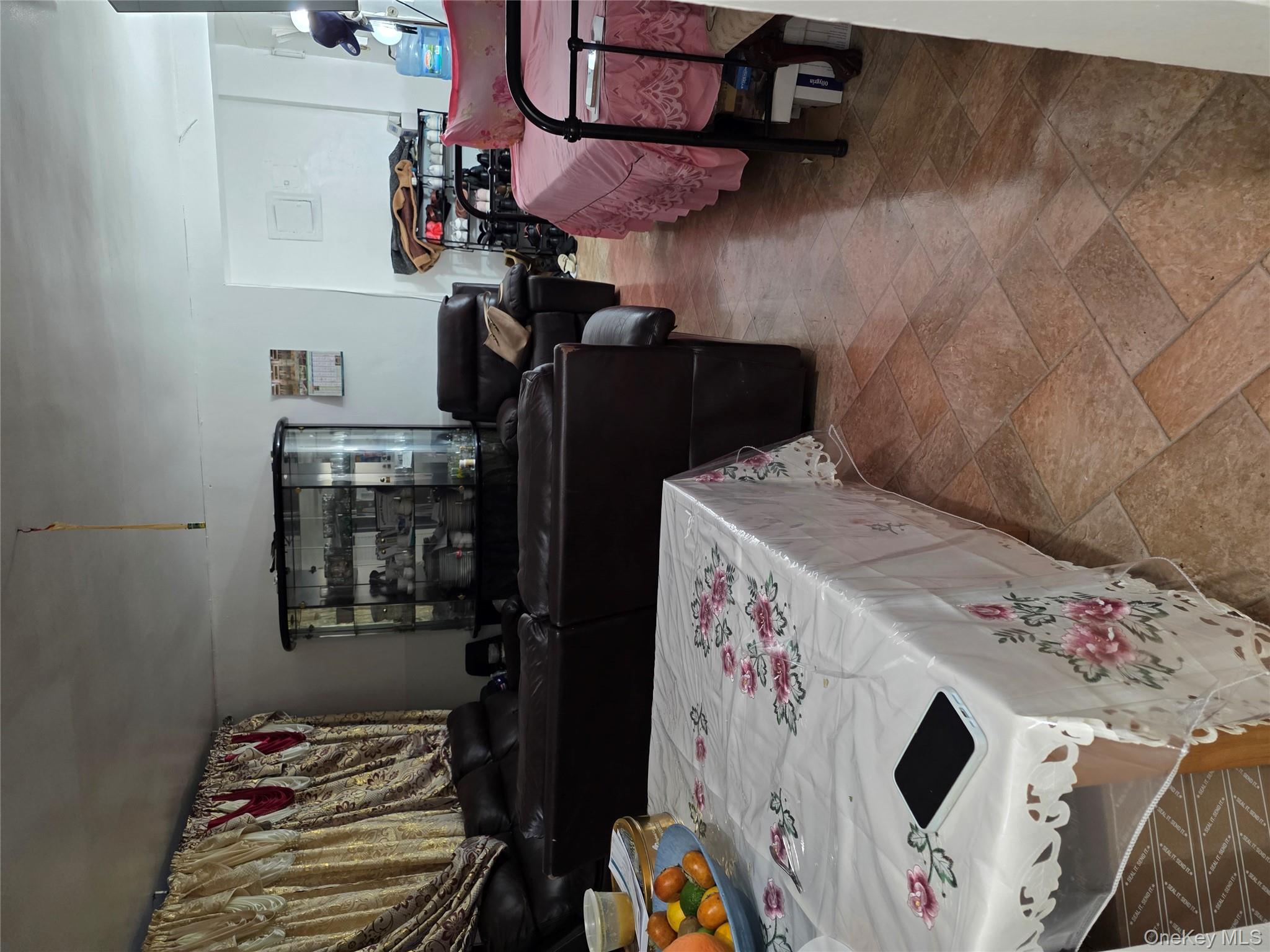 2661 Marion Avenue, Unit 1H photo 5