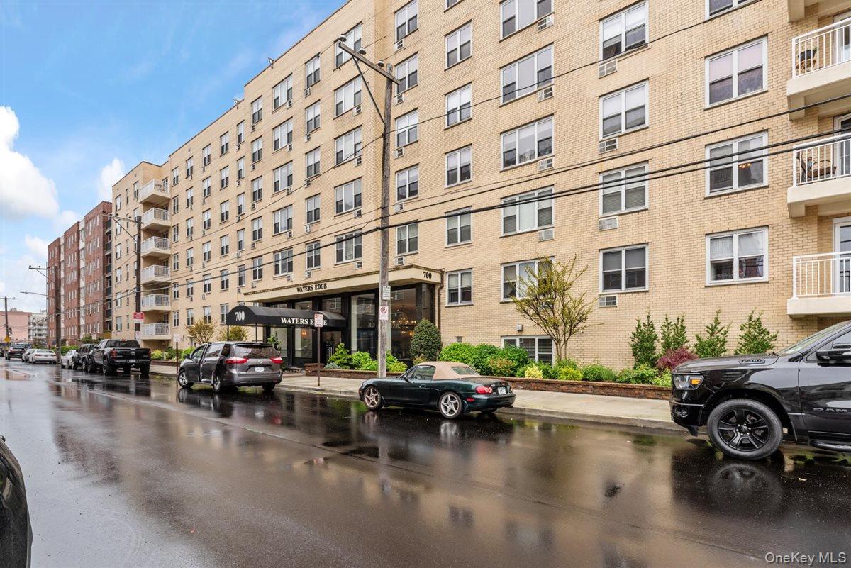 700 Shore Road, Unit 7Y photo 24