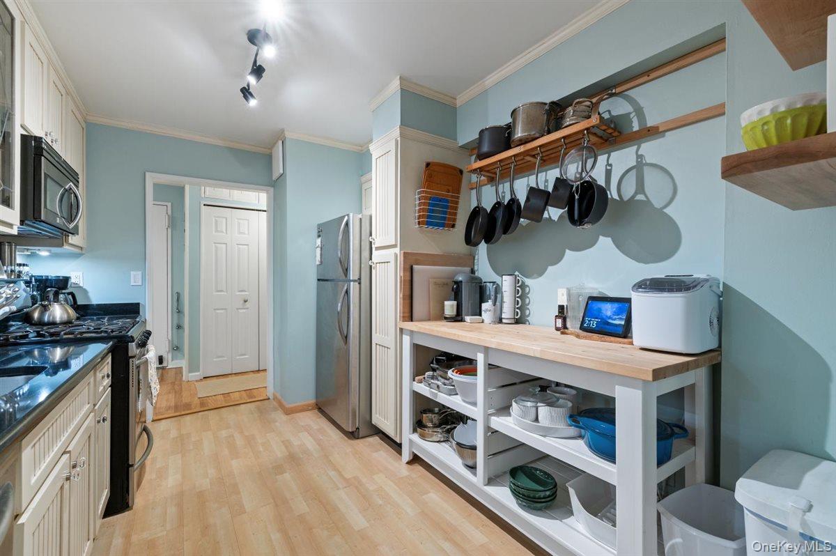 700 Shore Road, Unit 7Y photo 14