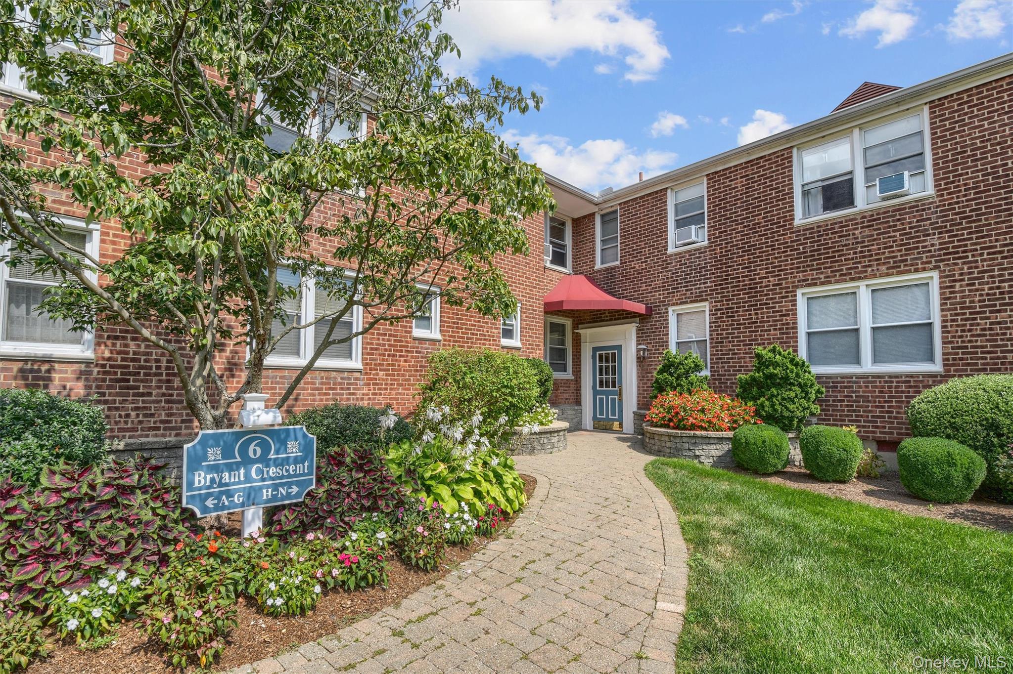 6 Bryant Crescent, Unit 1H photo 5