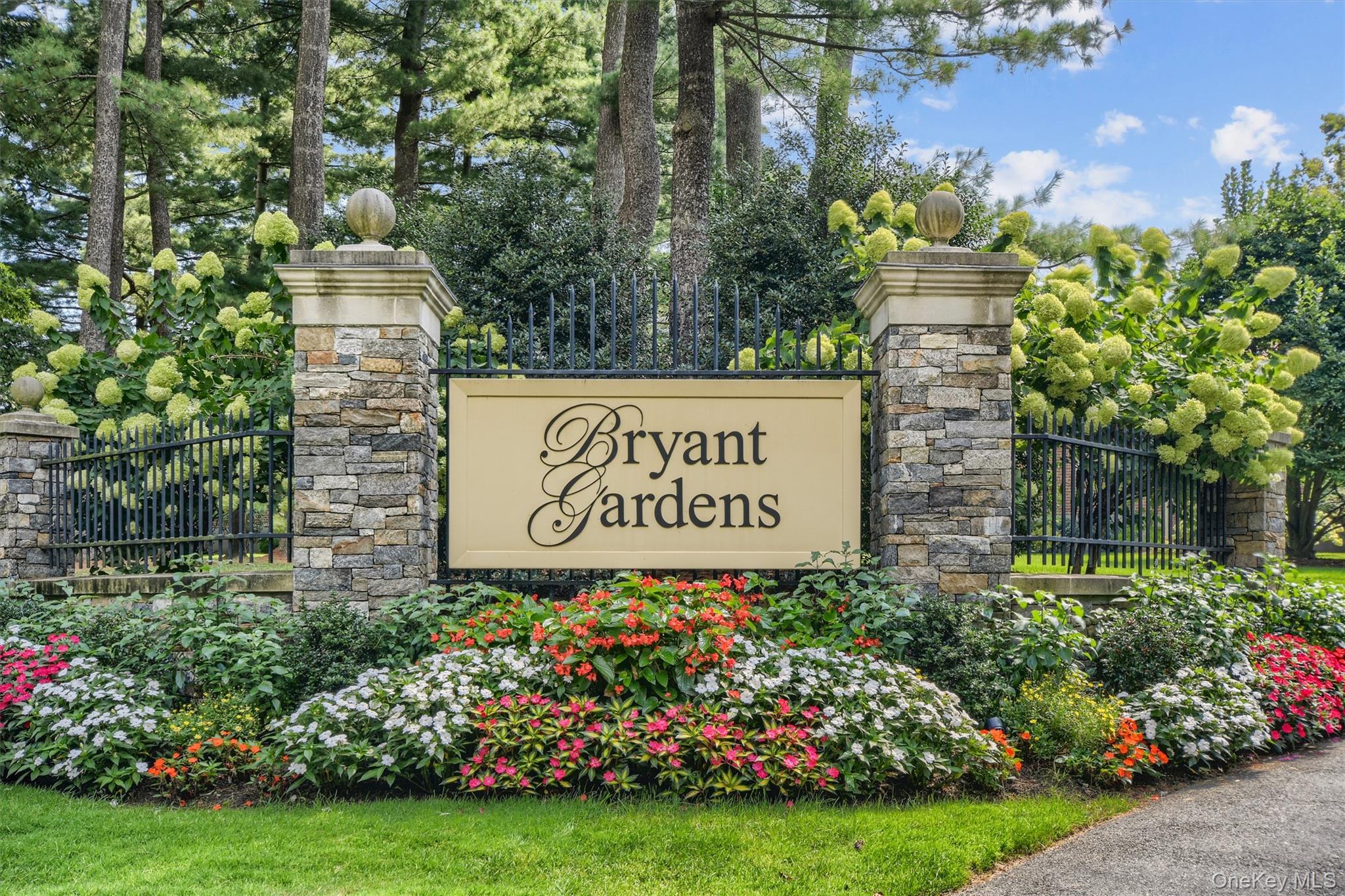 6 Bryant Crescent, Unit 1H photo 6