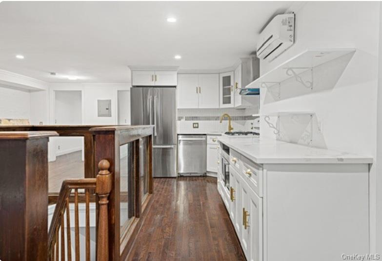 308 CLIFTON Place – For Sale photo 26
