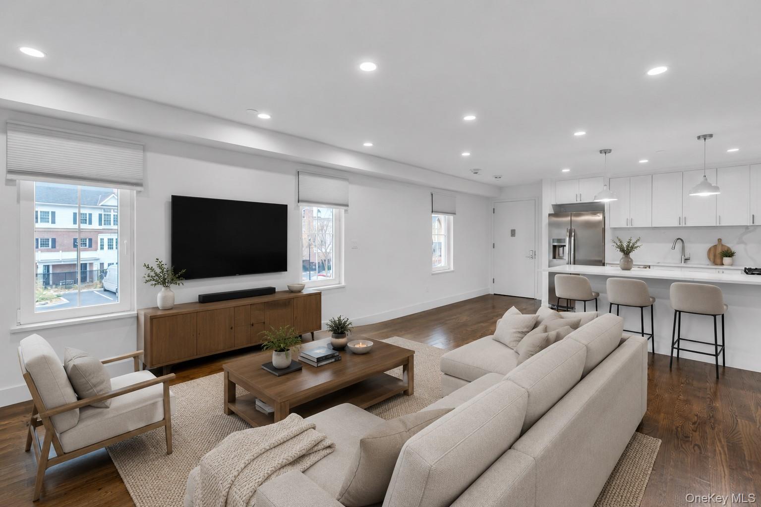 1431 Old Northern Boulevard, Unit 6 photo 8