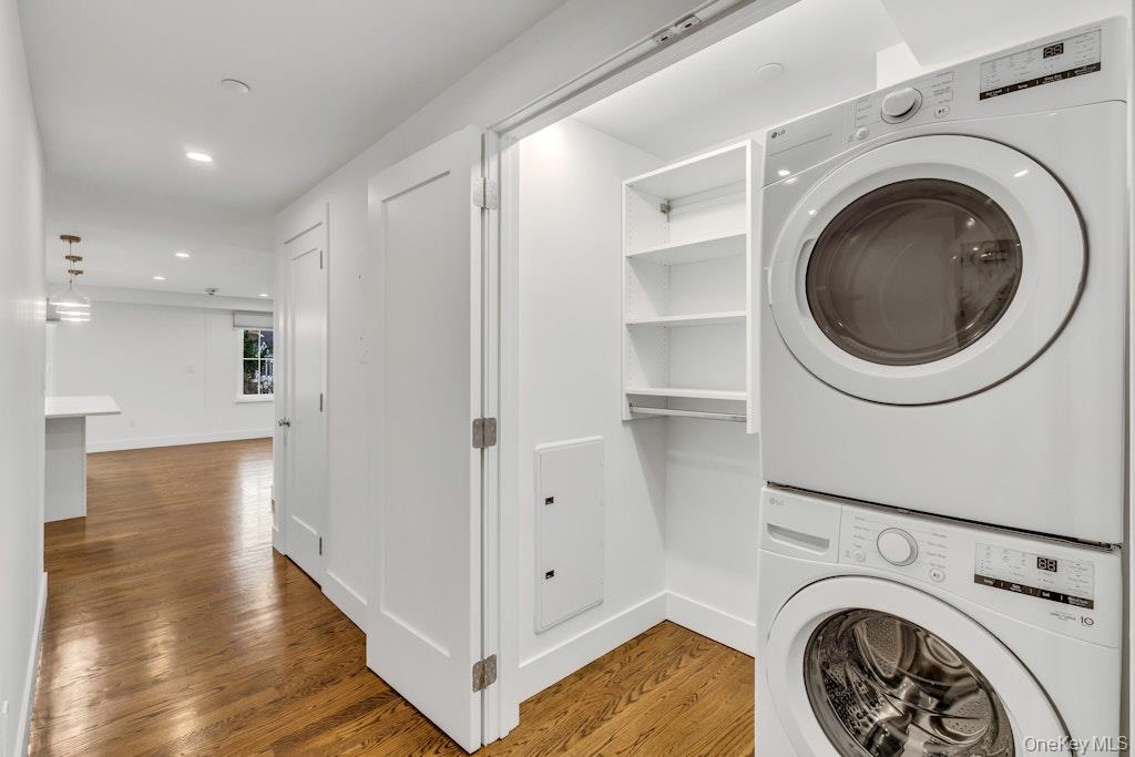 1431 Old Northern Boulevard, Unit 5 photo 21
