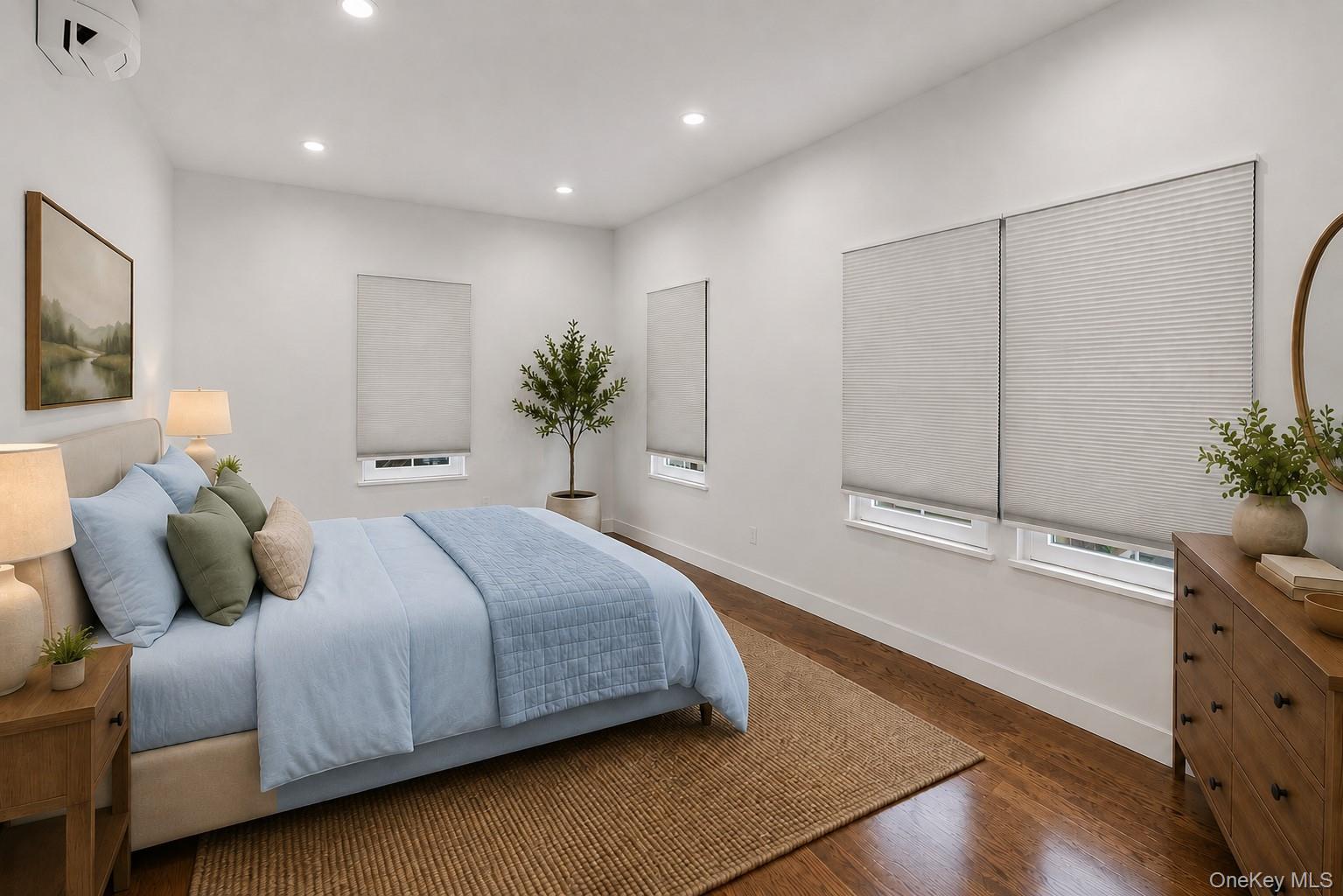 1431 Old Northern Boulevard, Unit 5