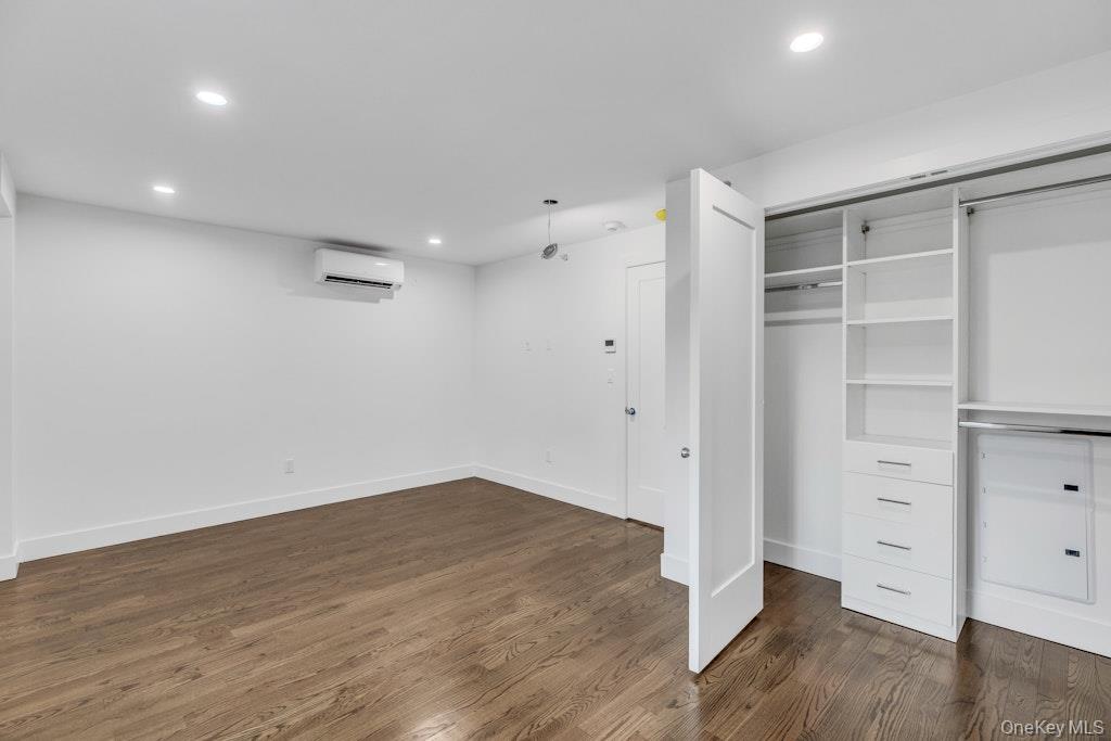 1431 Old Northern Boulevard, Unit 4 photo 12