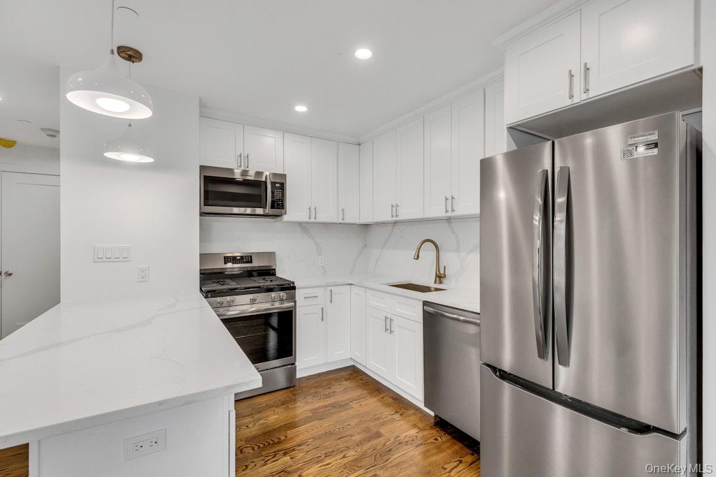 1431 Old Northern Boulevard, Unit 3 photo 10