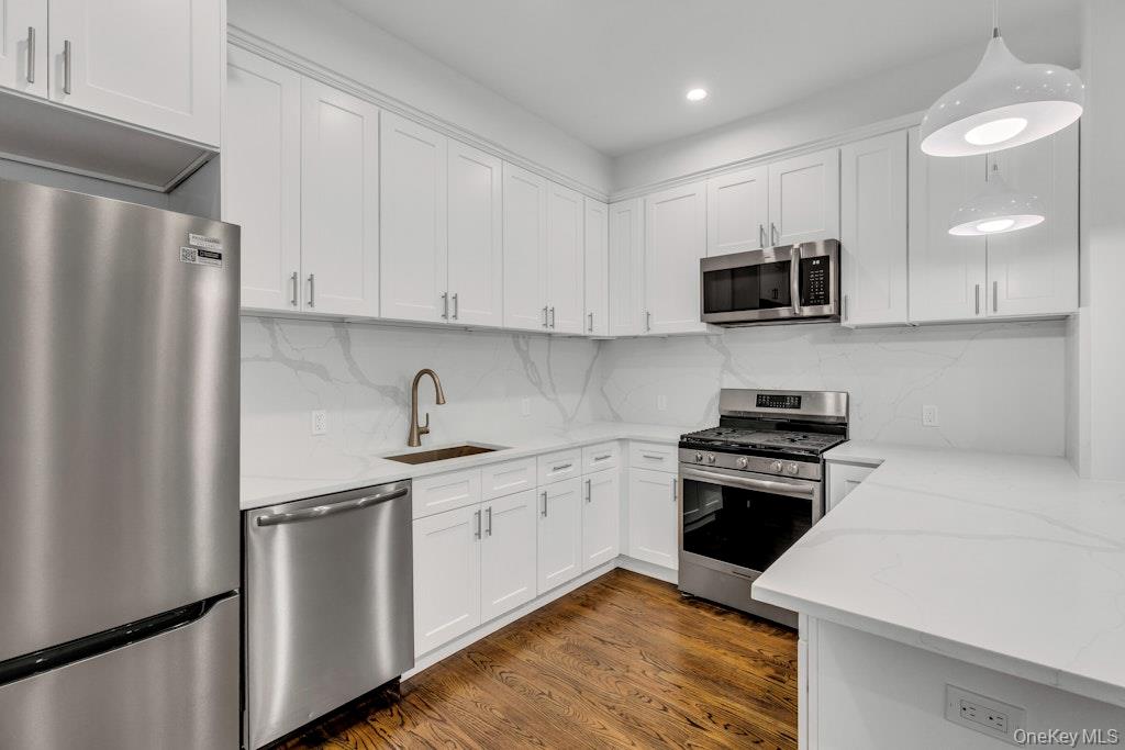1431 Old Northern Boulevard, Unit 2 photo 10